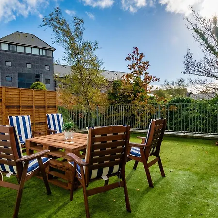 Centre Escape With Large Terrace, Sleeps 7 Apartmán