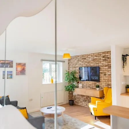 Centre Escape With Large Terrace, Sleeps 7 Apartmán Galway